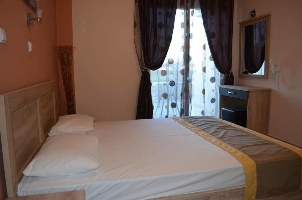 Thassos Grand Villas Apartments & Studios يميناريا المظهر الخارجي الصورة
