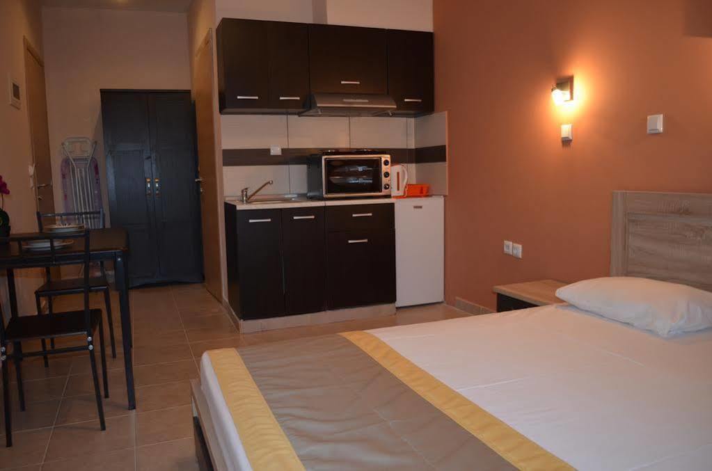 Thassos Grand Villas Apartments & Studios يميناريا المظهر الخارجي الصورة