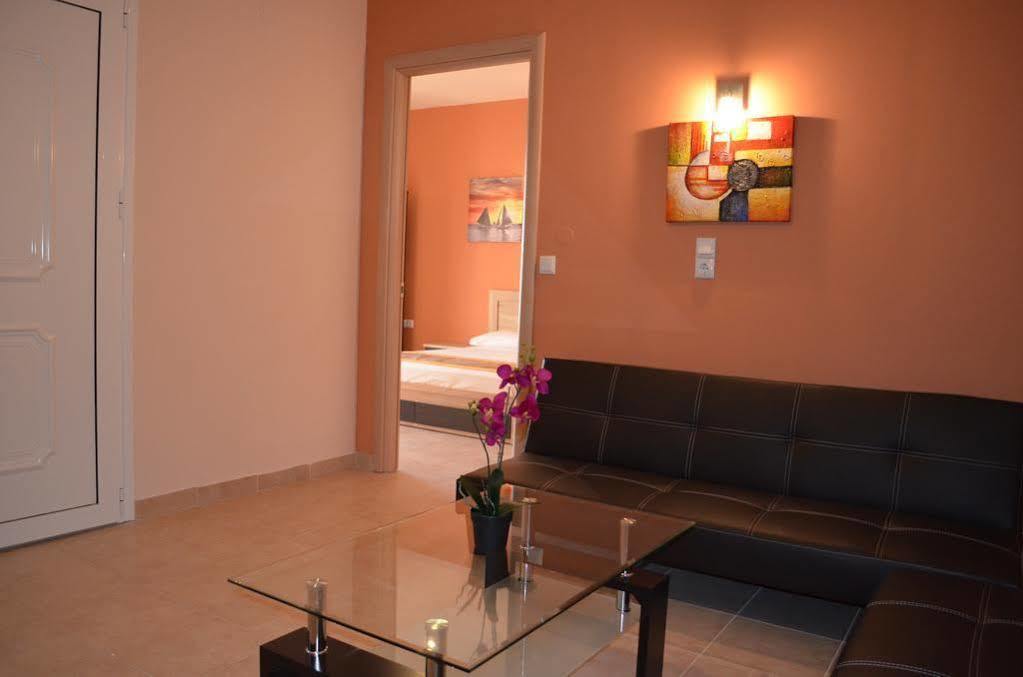 Thassos Grand Villas Apartments & Studios يميناريا المظهر الخارجي الصورة