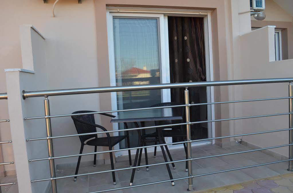 Thassos Grand Villas Apartments & Studios يميناريا المظهر الخارجي الصورة